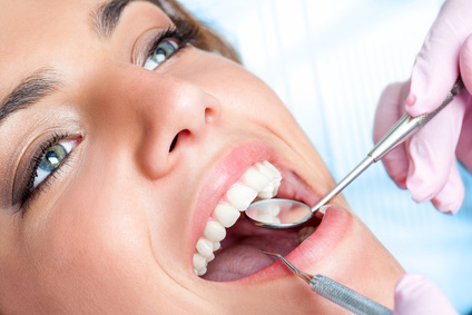 günstiger Zahnersatz / Kontrolle Zahnarzt